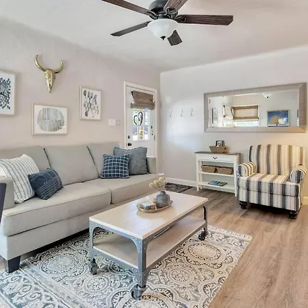 Rose Getaway Close To Downtown Paso Robles 2 Bed/1 Bath